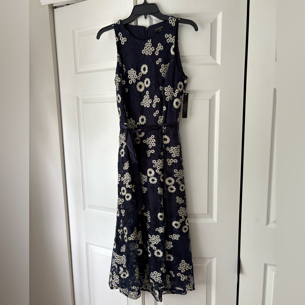 Tahari Sleeveless Navy Blue & Gold Floral High Low MIDI A-Line Dress - 6 NEW